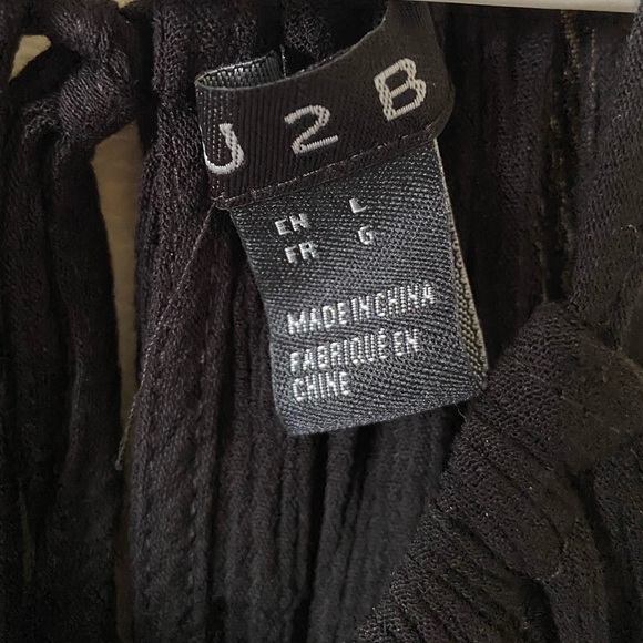 Black w/lace halter tank top - Picture 5 of 5